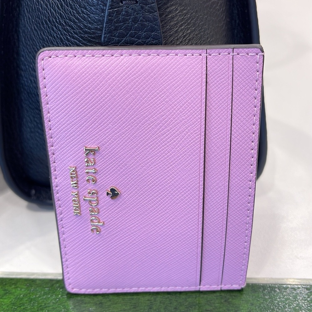 Kate Spade Madison Small Slim Card Holder
Barry Cream
NWT - Picture 9 of 16